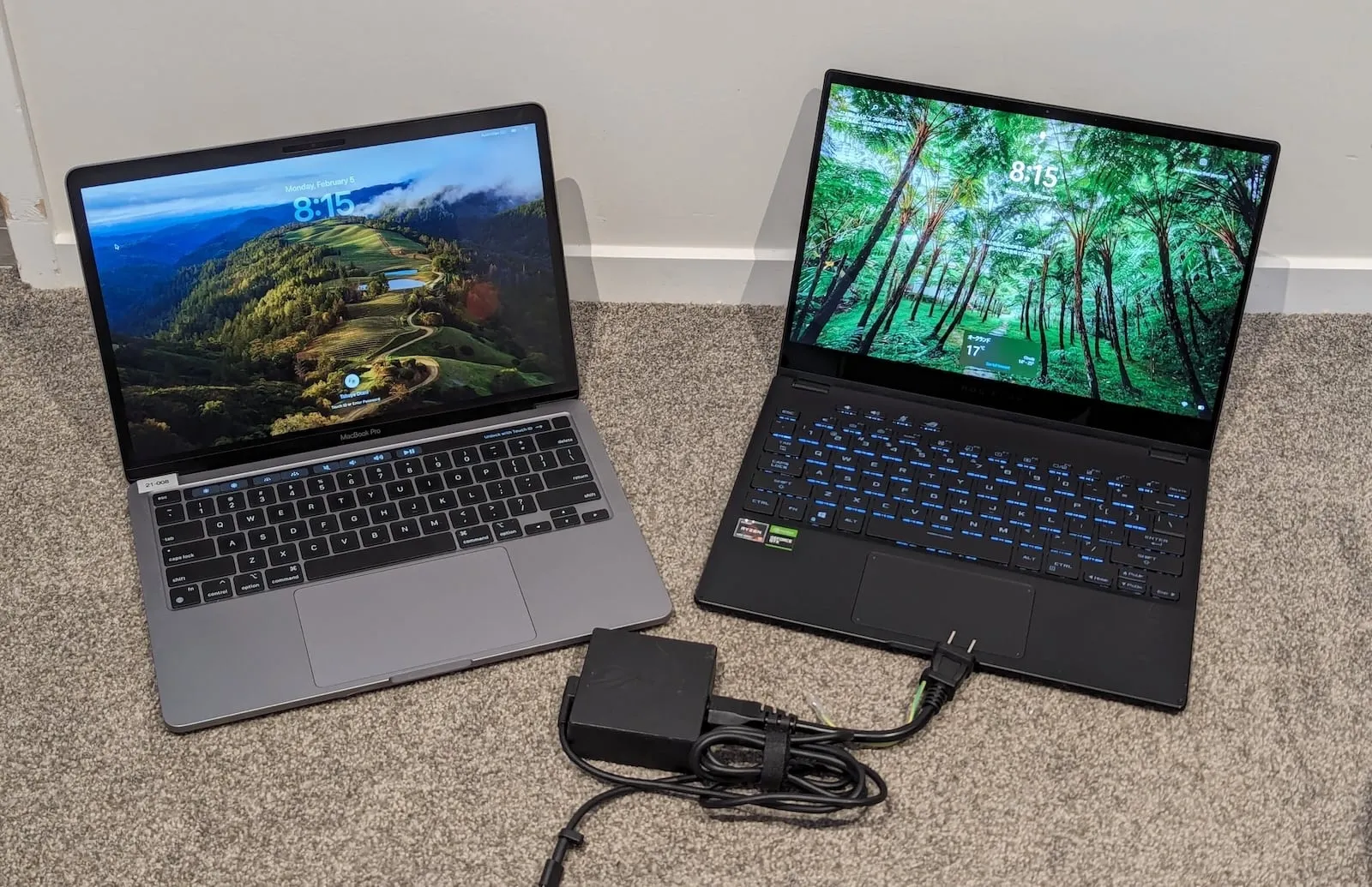 写真 : MacBook Pro + ROG Flow X13